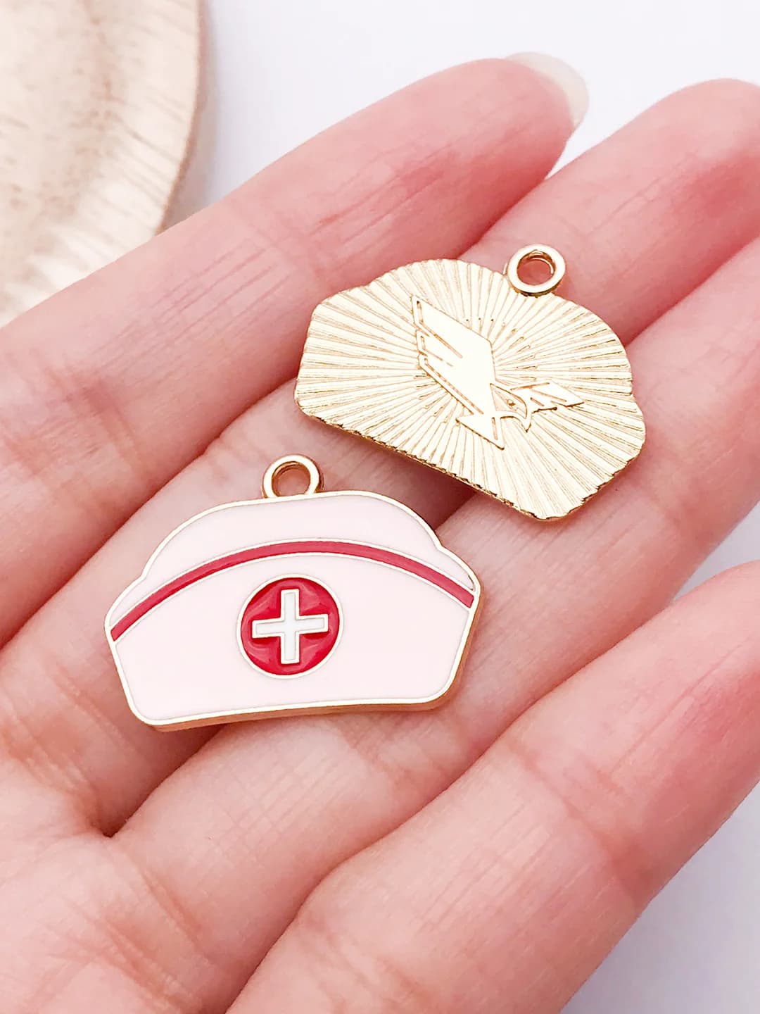 Pink nurse cap 25x18mm