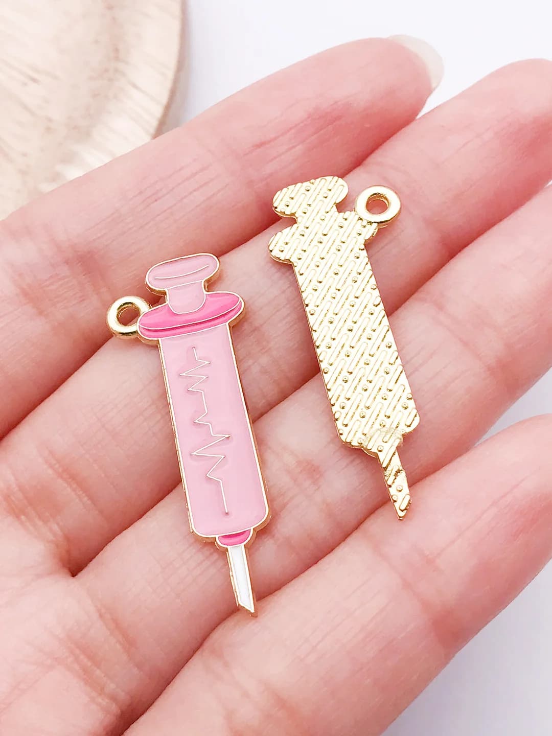 Pink syringe 35x13mm