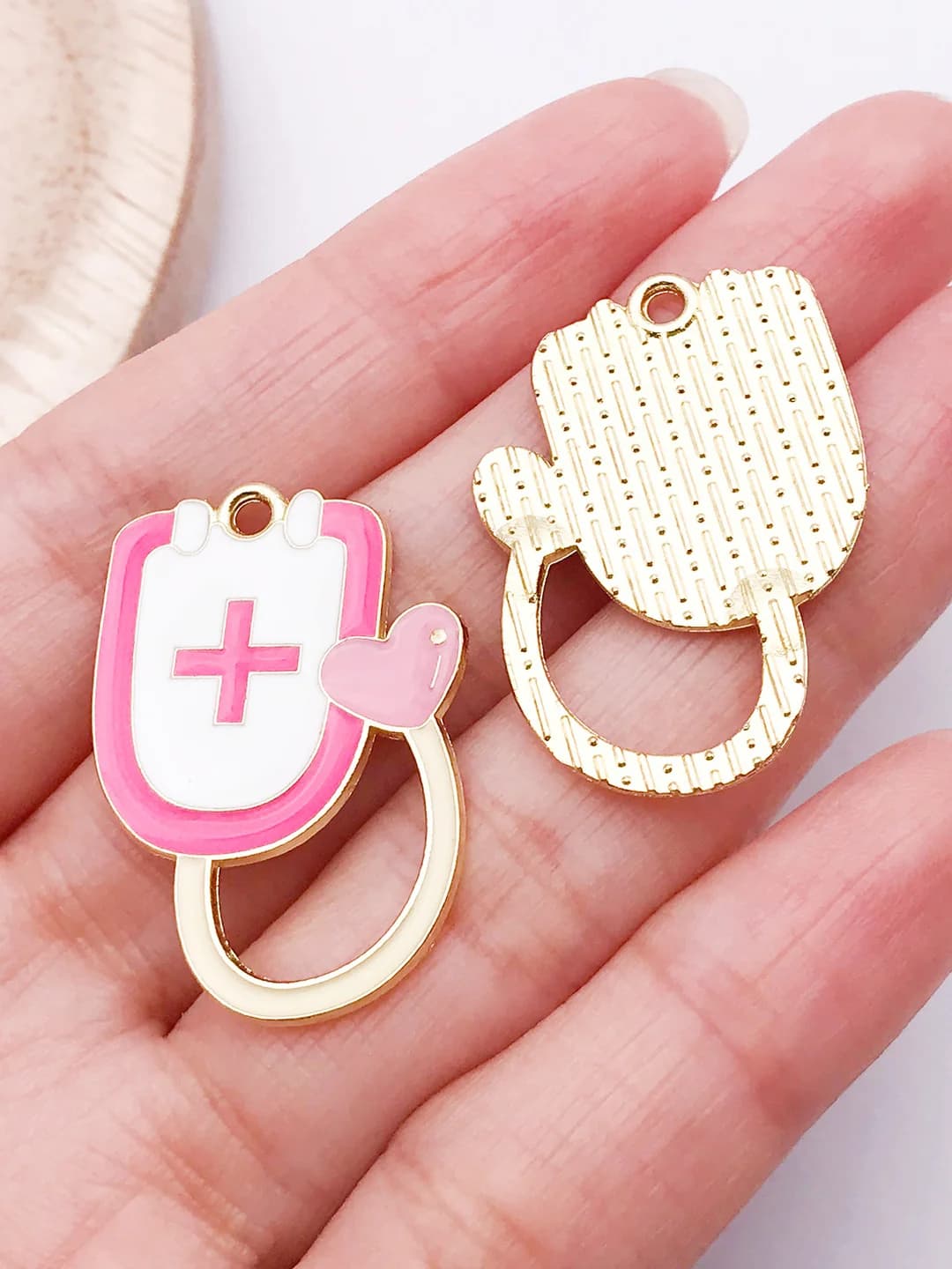 Pink heart stethoscope 31x21mm