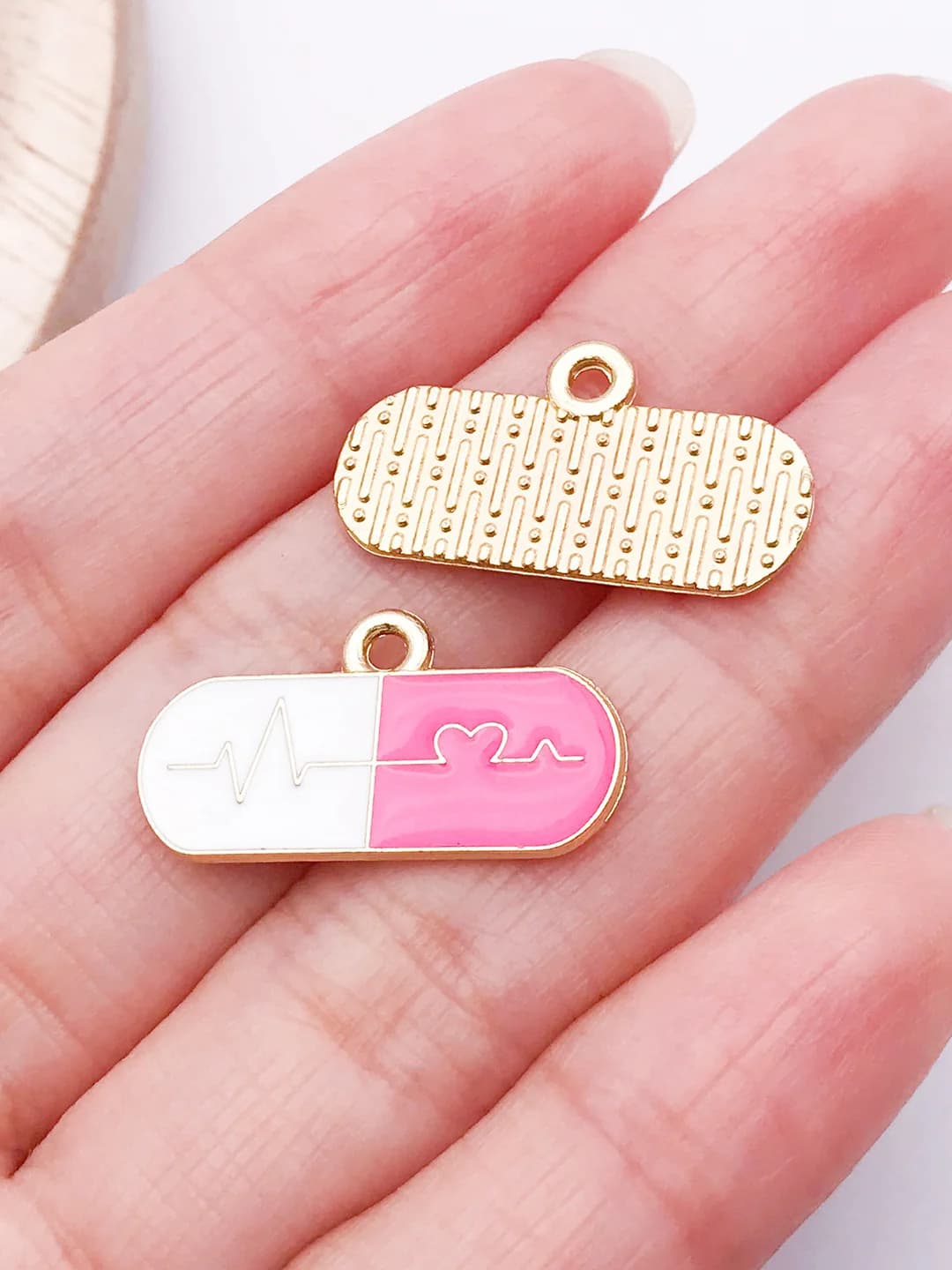 Pink pill 23x12mm
