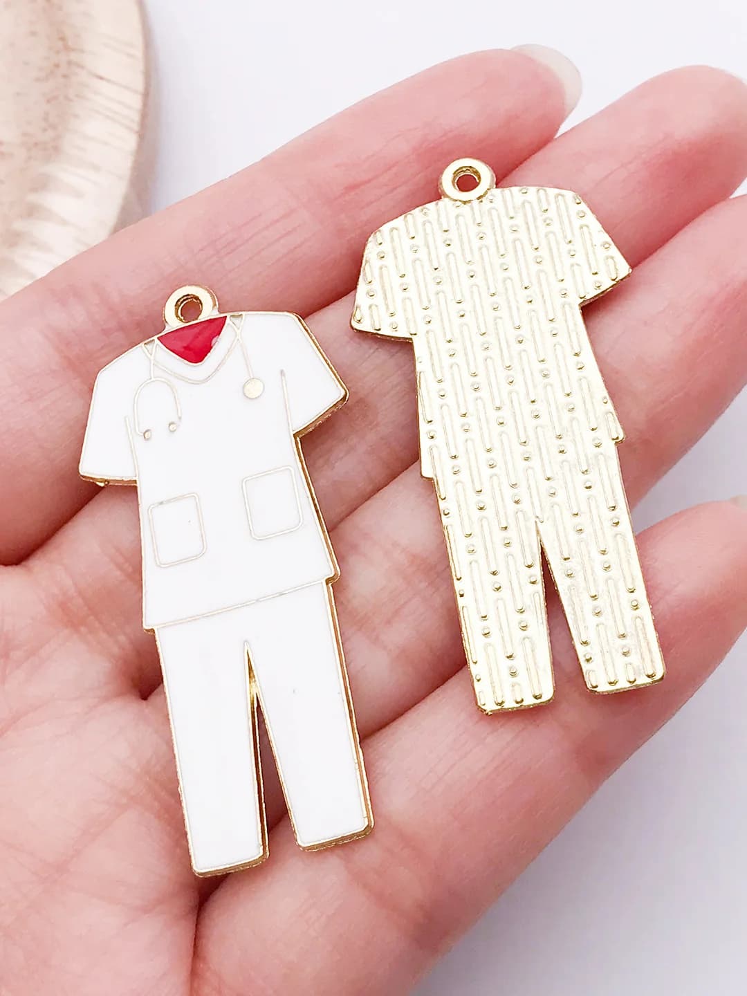 Red nurse uniform 45.5x22mm