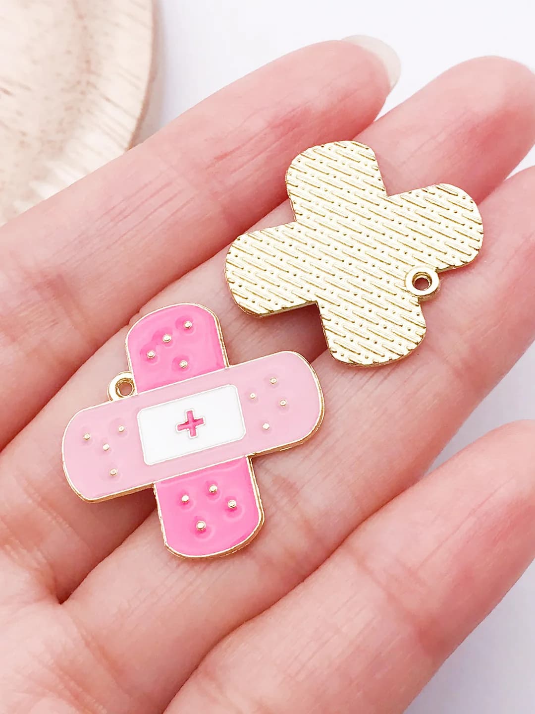 Pink plaster 21x21mm