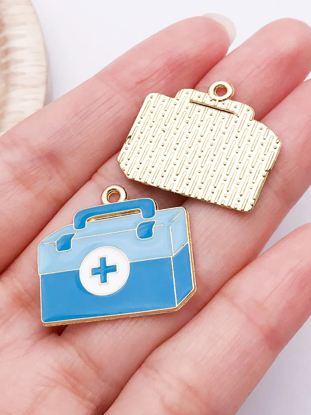 Blue medical case 25x22mm