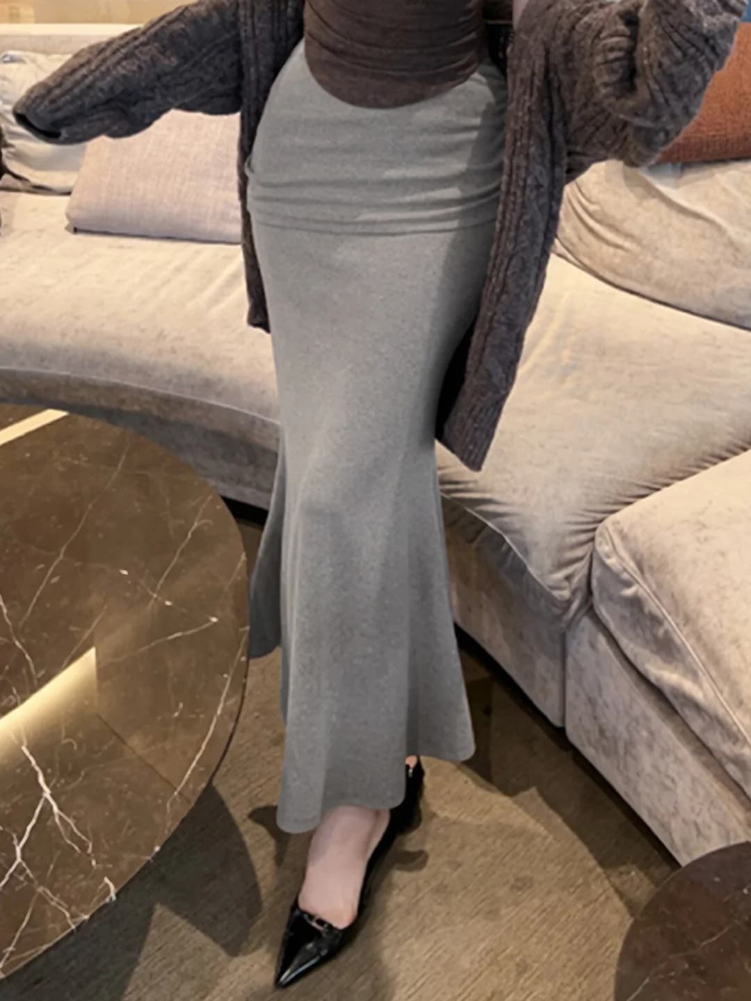 Girls' high waist pleated bodycon slim fit fishtail denim long skirt, solid colour, stretch, urban and elegant commuter style