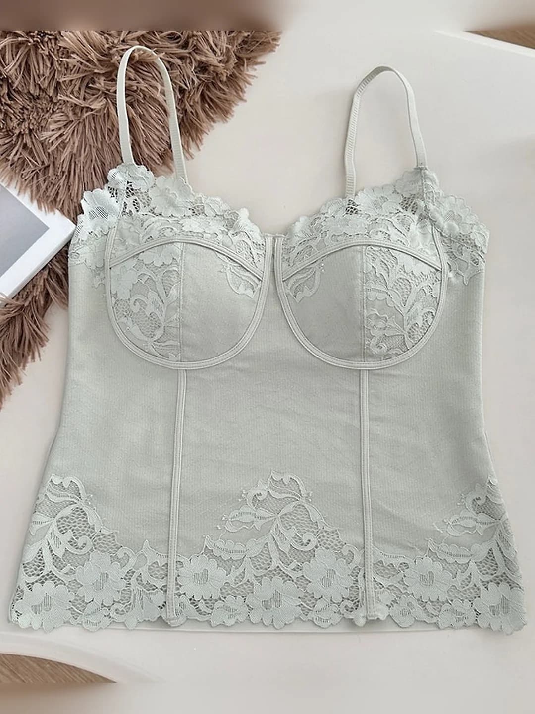Светло-зелёный