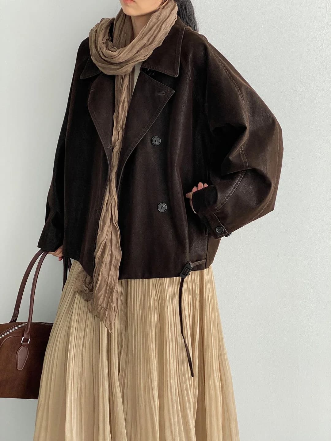 Women's demiseason jacket: short faux-leather «Berlin Mist», American retro style, lapel collar, loose fit, long sleeve, casual, PU 100%, 50 cm to 65 cm length