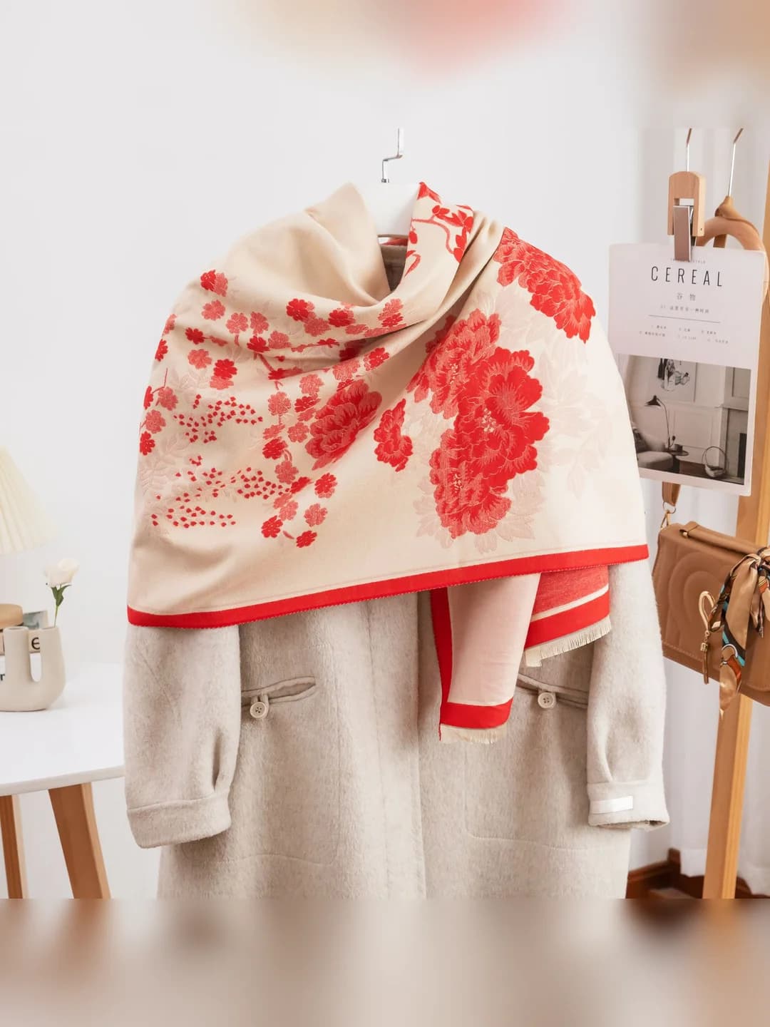Peony scarf, red