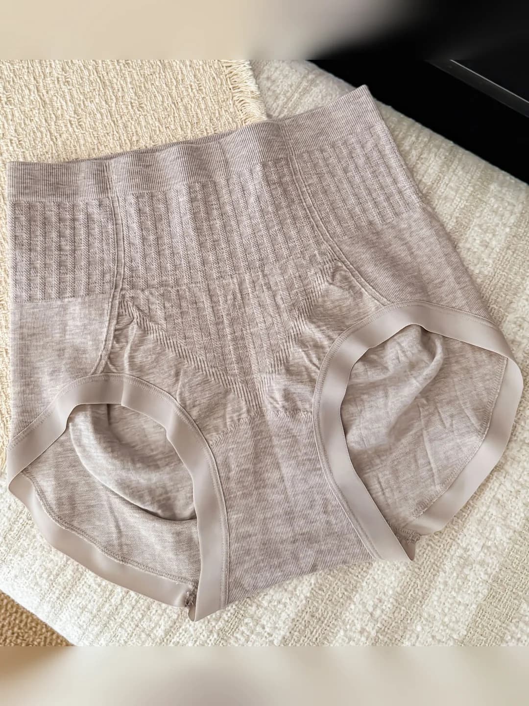 Linen camel