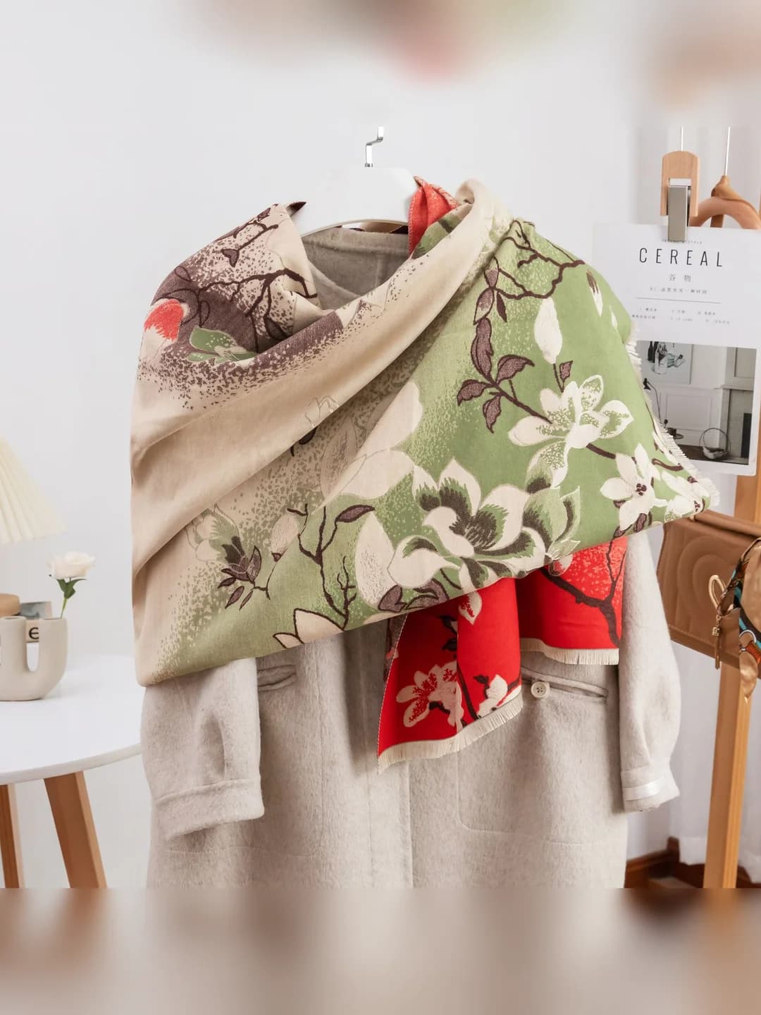 Magnolia floral scarf, green