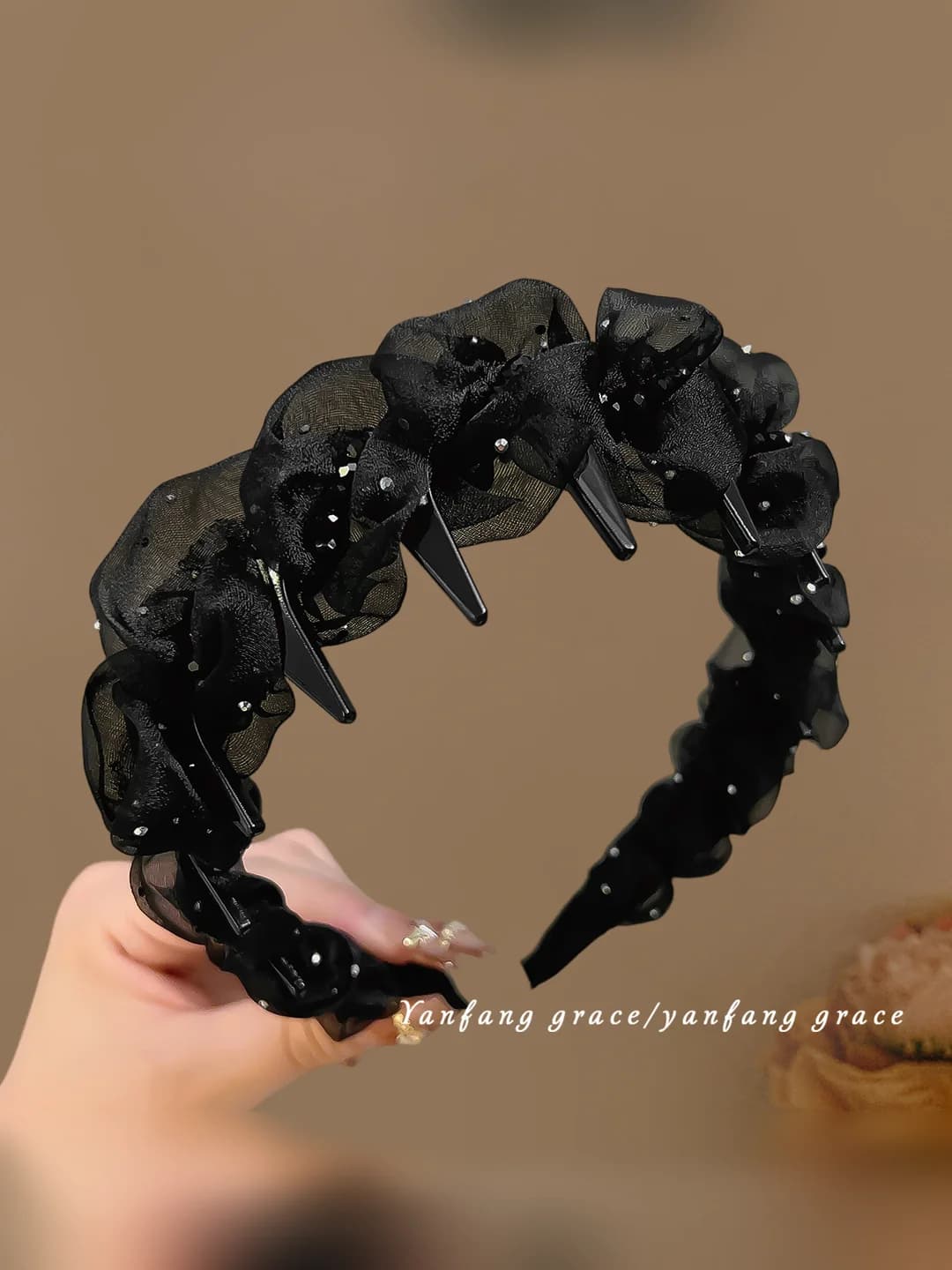 Women's wide-edge rhinestone headband with scattered star-pattern rhinestones, high crown, toothed, for face washing and hair pressing, non-slip