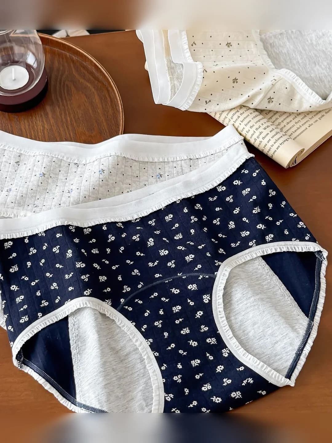 Women's period underwear — pure cotton, extended gusset, mid-rise waist, small-floral print, leak-proof, breathable, easy to clean, antibacterial