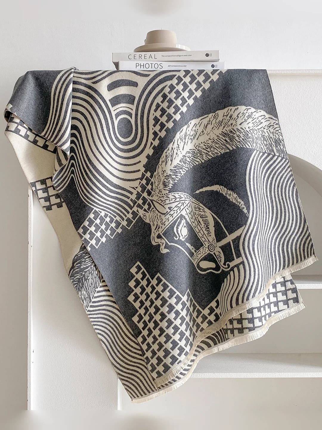 Women's double-sided jacquard scarf with horse head motif, mid-long, 185×65 cm, faux cashmere, 100% polyester, autumn-winter, warm, French style
