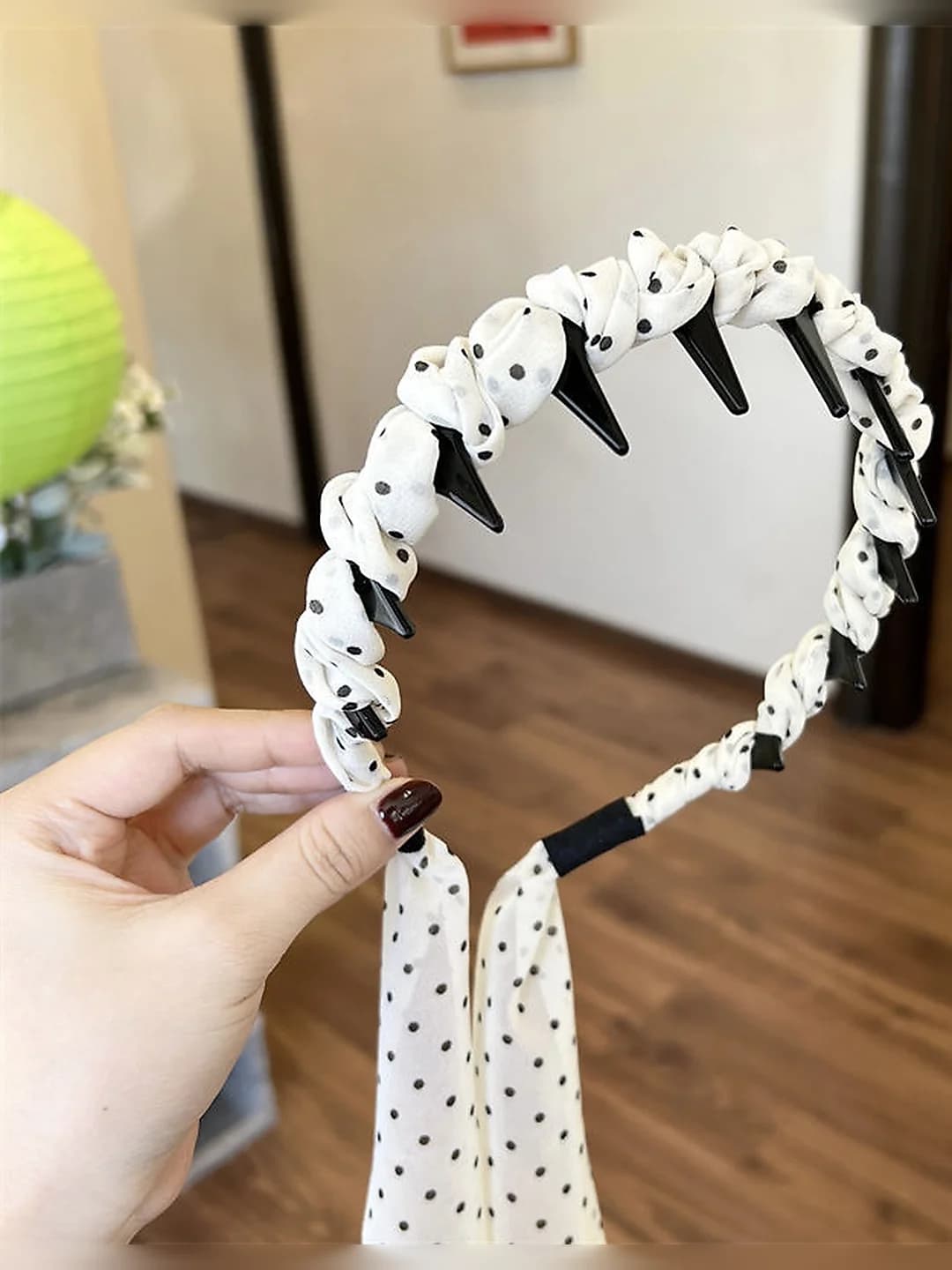 White, polka dot, 15cm
