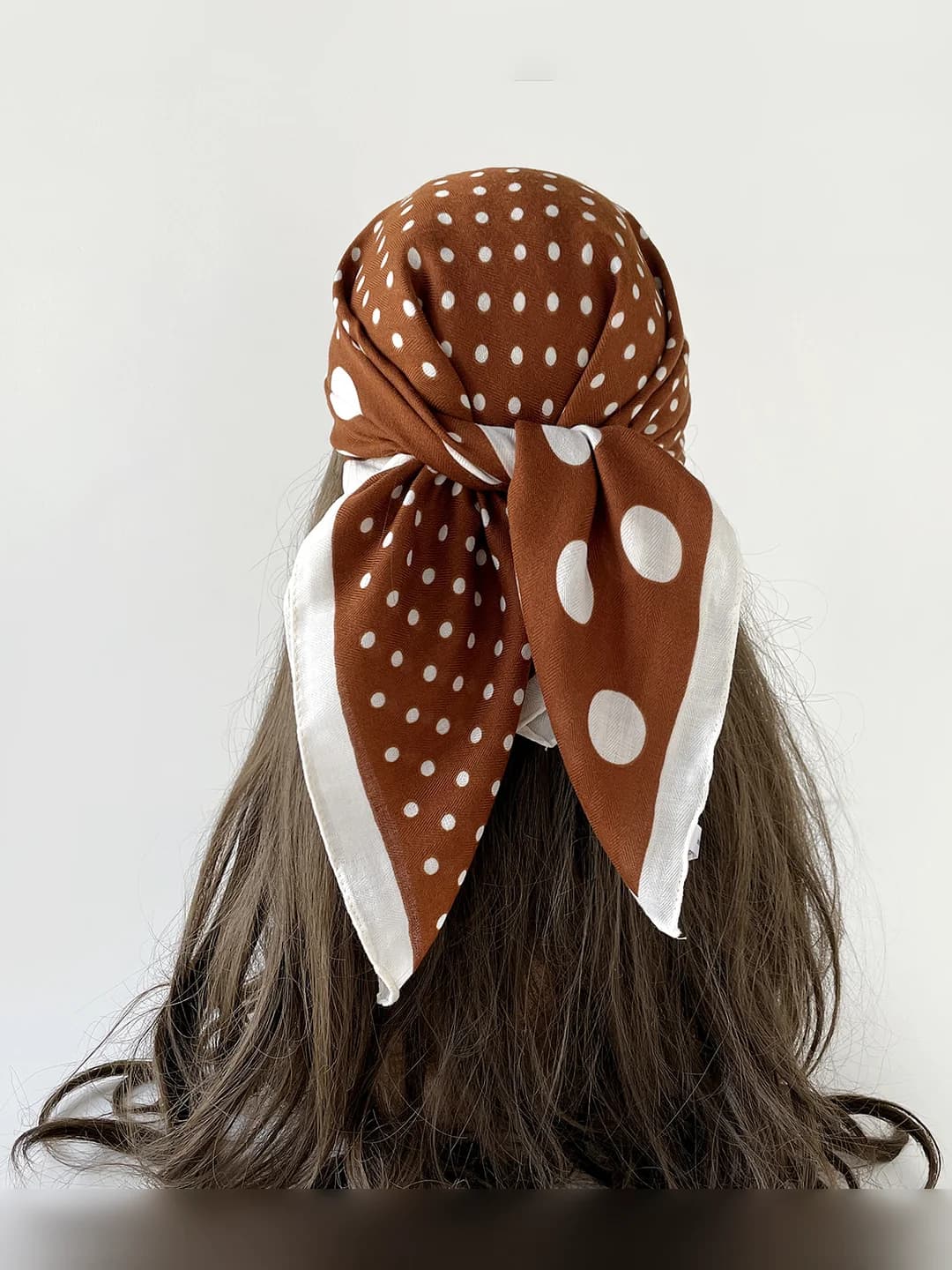 68 cm printed square handkerchief, polka dot pattern, velvet herringbone, summer, French, minimalist, modern office lady and elegant socialite style, travel