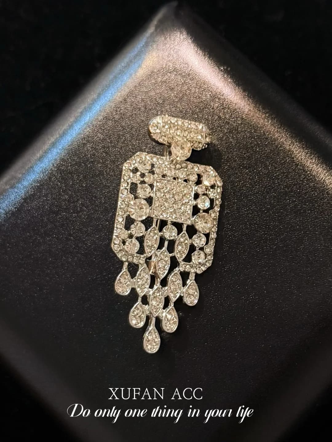 Perfume rhinestone brooch
