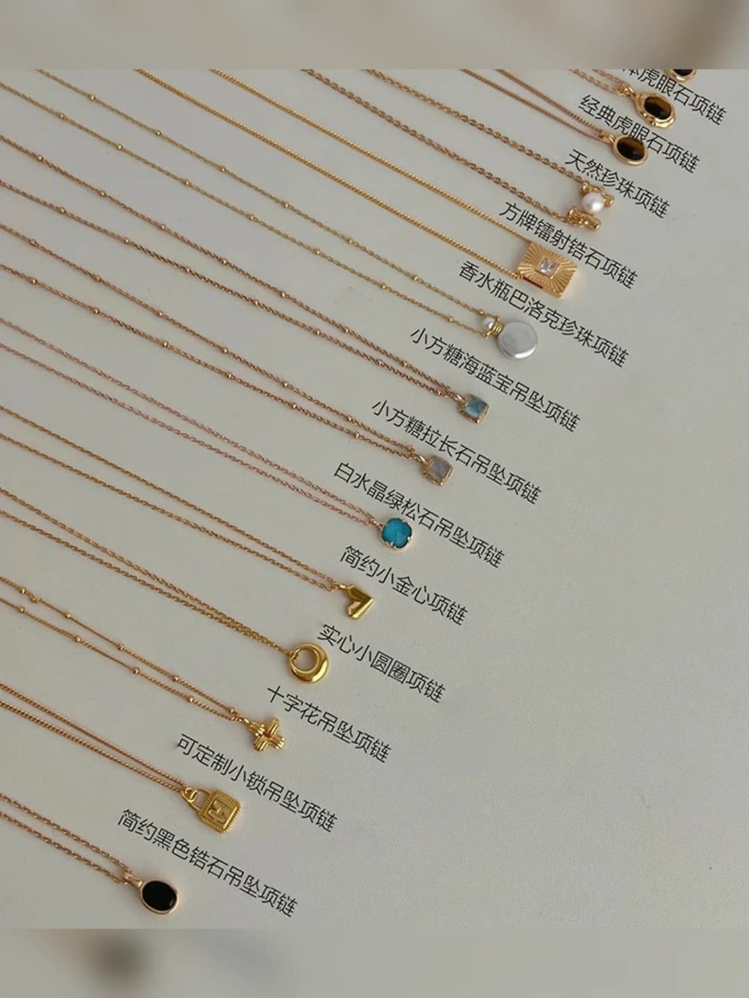 Women's short chain necklace with round zircon pendant, light luxury style fashion accessory